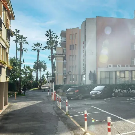 Appartement Rivierarent Elisa 100 Metri Dal Mare *